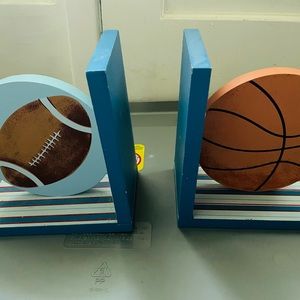 ❗️EUC SPORT THEME BOOKENDS❗️